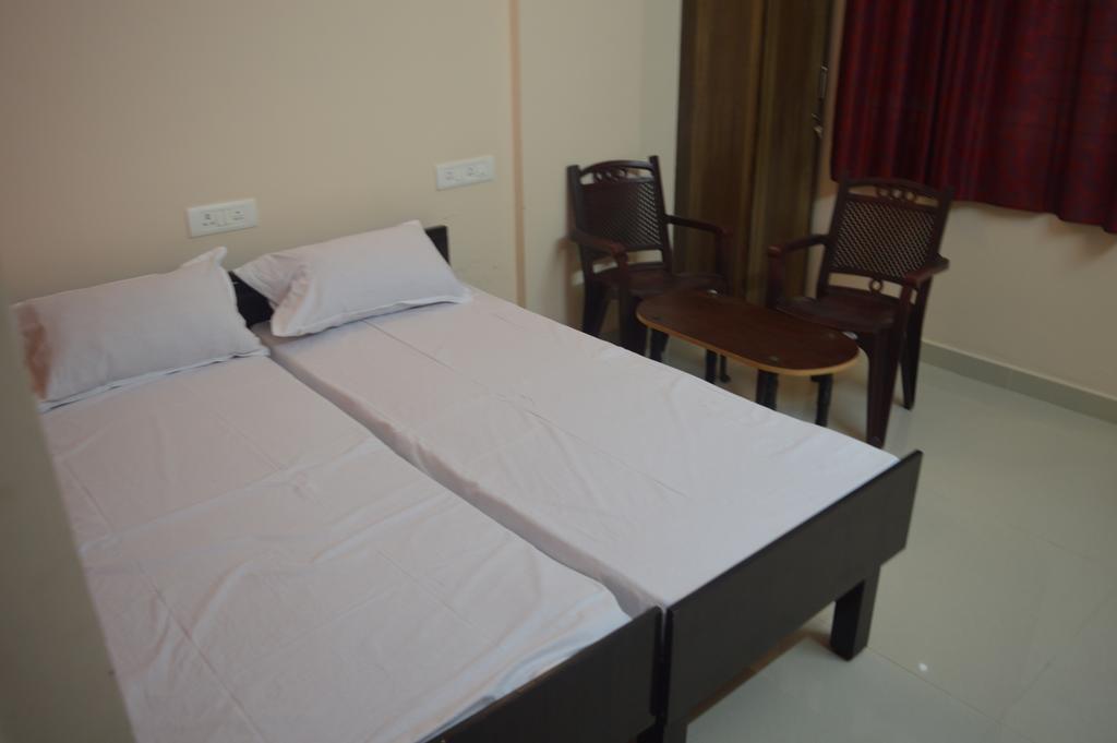 Sri Balaji Guest House Bangalore Ngoại thất bức ảnh