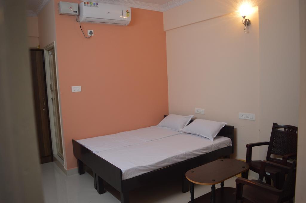 Sri Balaji Guest House Bangalore Ngoại thất bức ảnh
