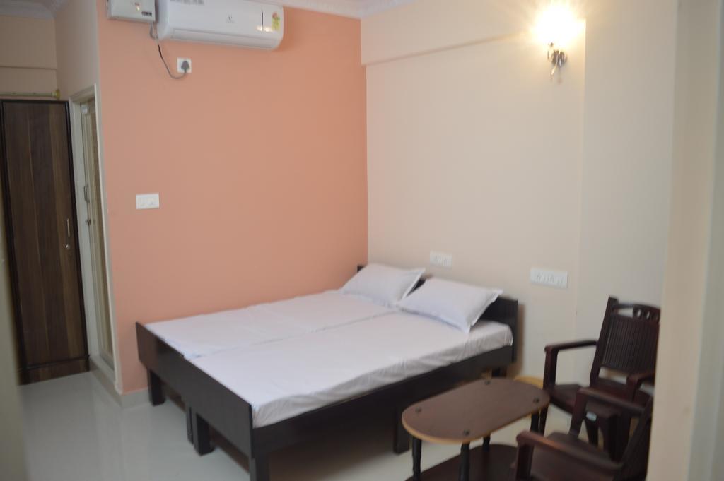 Sri Balaji Guest House Bangalore Ngoại thất bức ảnh