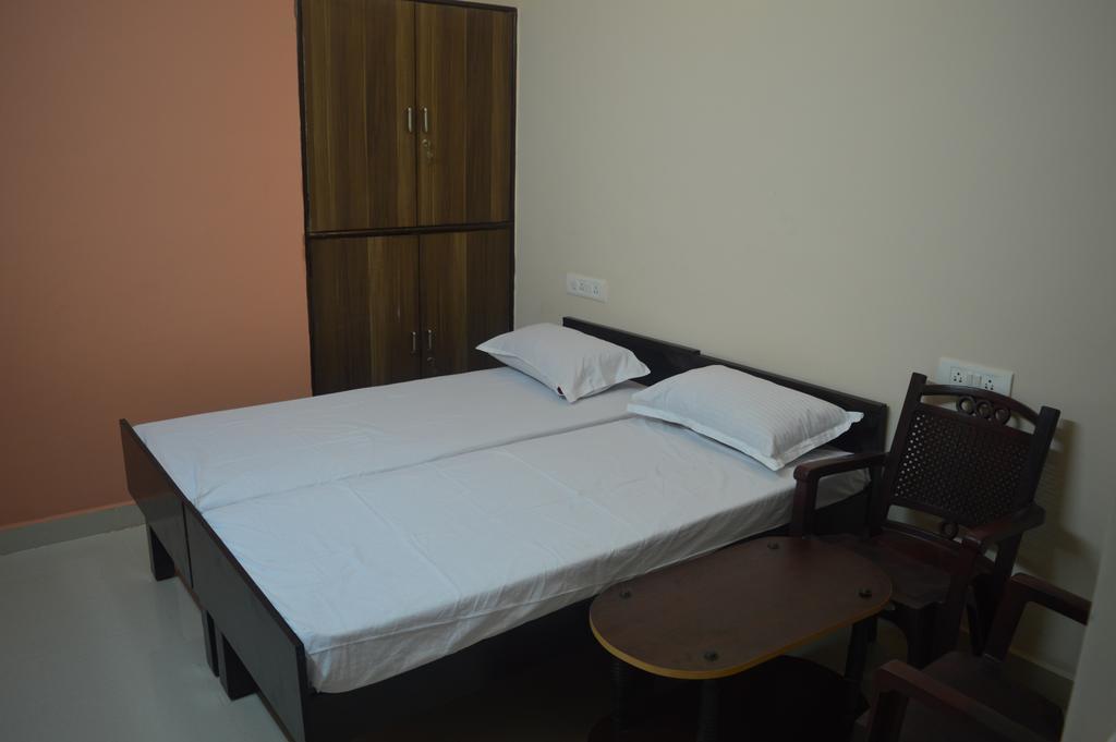 Sri Balaji Guest House Bangalore Ngoại thất bức ảnh